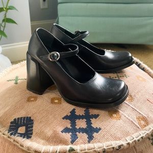 Chunk Platform Nine West Heel